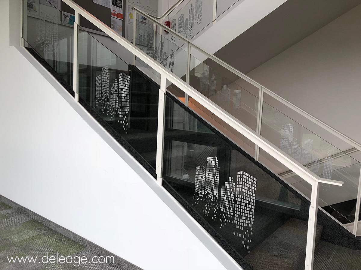 adhésif-sablé-sur-escalier