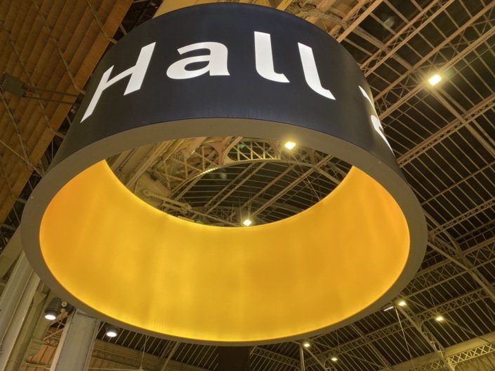 enseigne-suspendue-sncf-1806