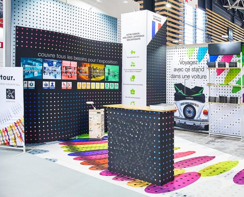 exposition-stand-tissu-banque-accueil