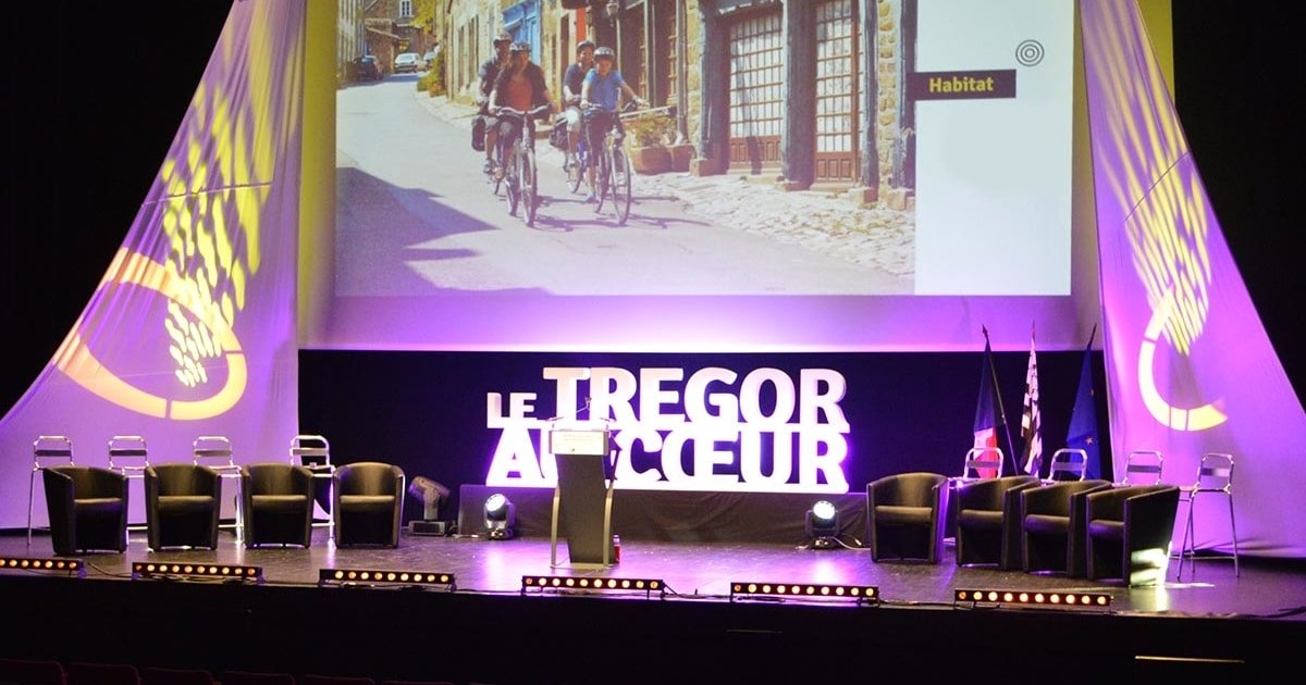 lettres-polystyrene-fond-de-scene