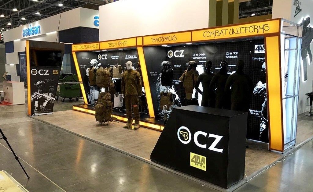 stand-modulaire-plexi-pvc