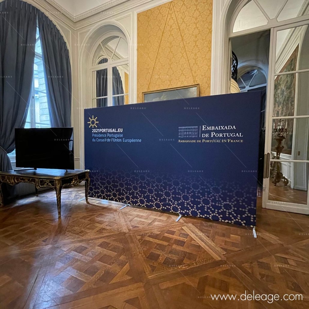 autoportant-tissu-fond-de-scène