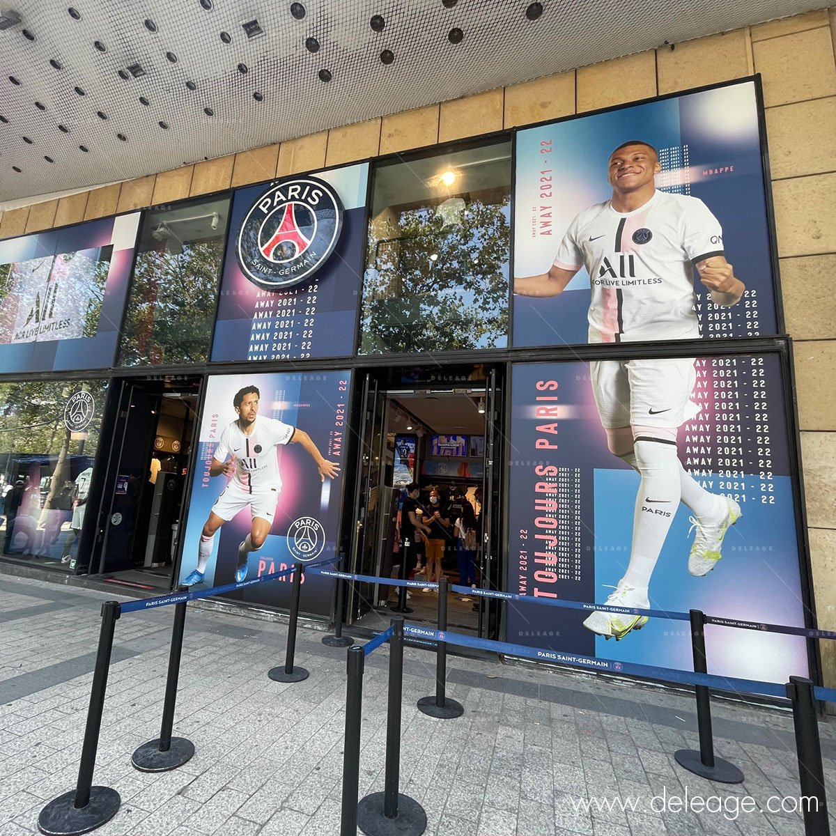 decoration-vitrine-psg-champs-elysees-1