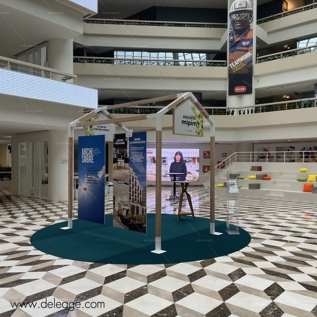 stand-d'exposition-en-bois