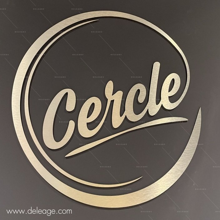 decoupe-de-logo-aluminium-brosse