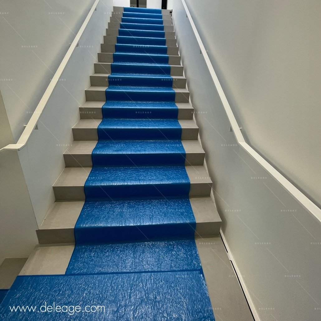 habillage-escalier-avec-tapis-moquette