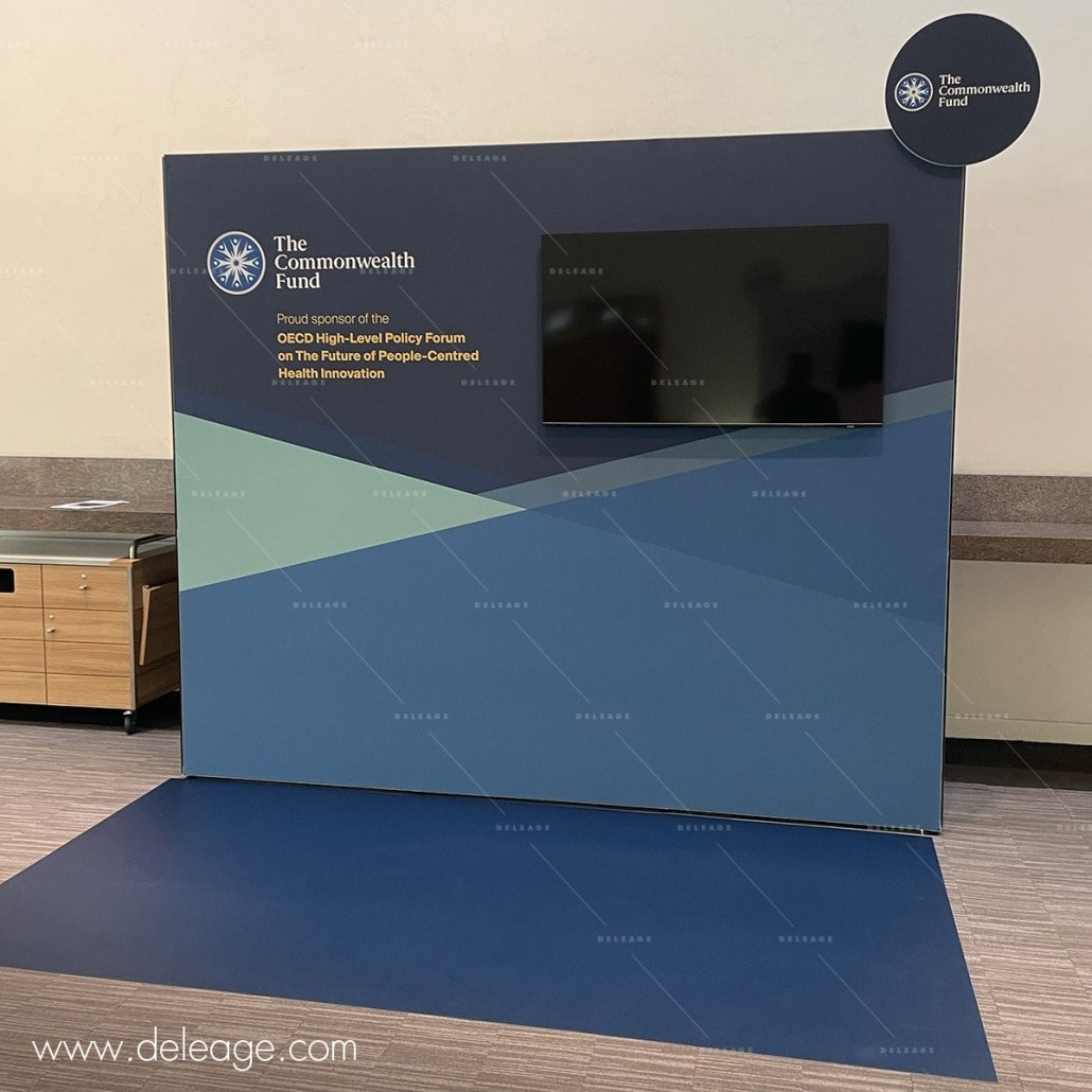 mur-de-stand-avec-ecran