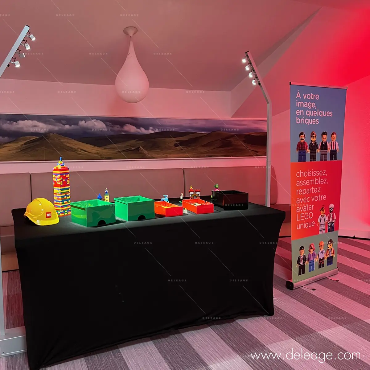 5-signaletique-roll-up-atelier-lego-evenement Roll-up personnalisé et table d'atelier pour animation LEGO.